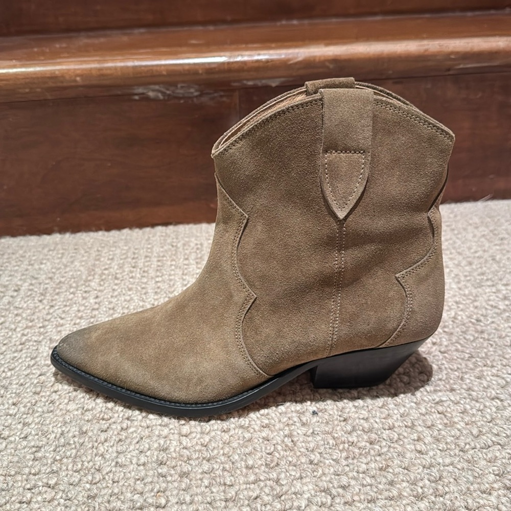 Isabel marant brand new with dust bag boots, size 40.